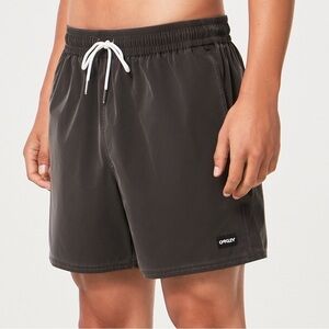 Oakley Robinson Rc 16” Beach Short- Small